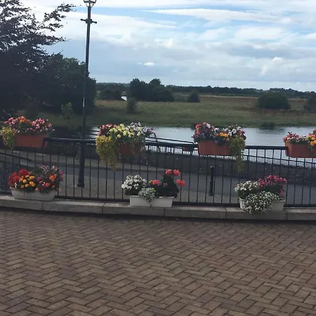 Laurel Couette-café Shannonbridge